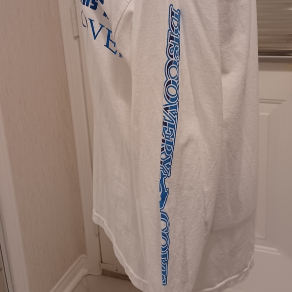 4/$80 New Long Sleeve Dolphin Tee - Size Medium - Picture 5 of 9